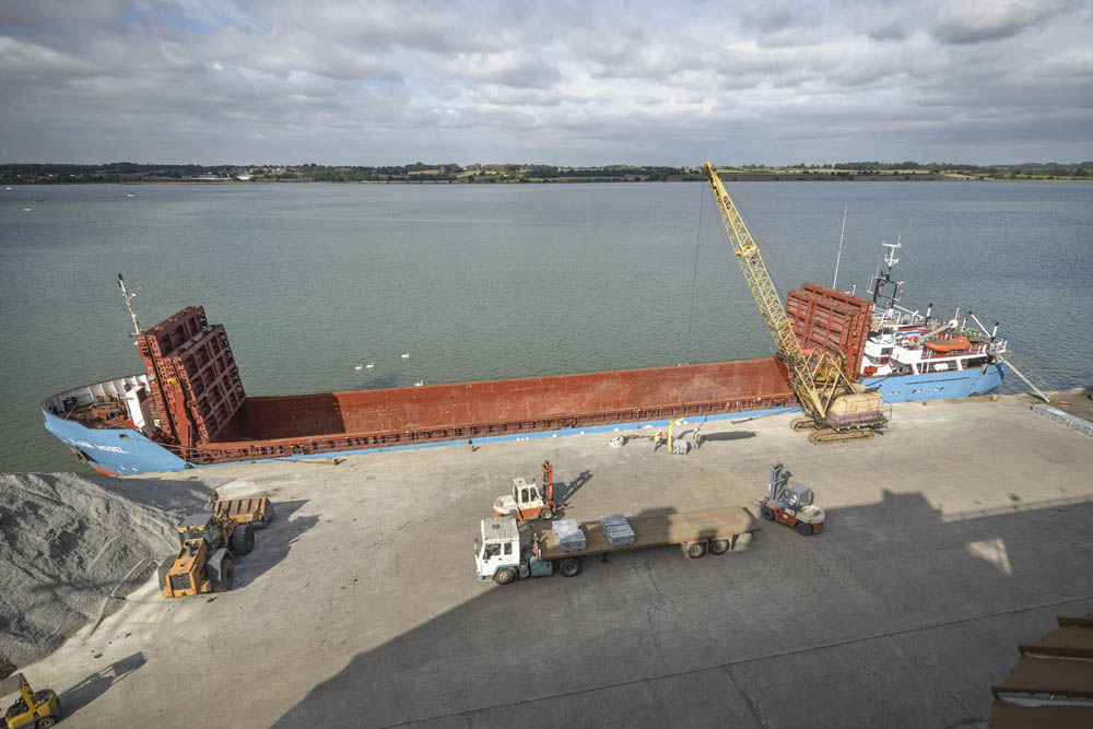 Port Of Mistley - Mistley Quay - Moving 60,000 mt Coastwise